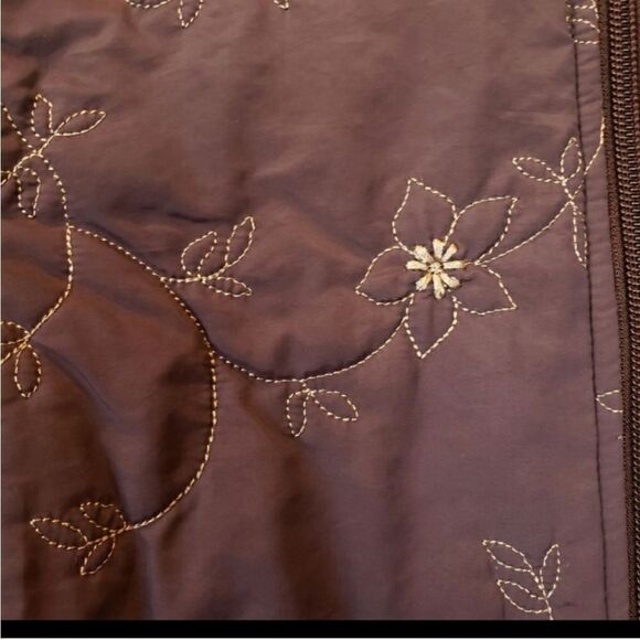 CROFT & BARROW Quilted Full-zip Floral Embroidered Vest Medium Petite - Picture 2 of 7